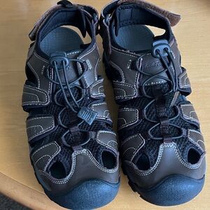 Eddie Bauer Brown Men's Outdoors leather Sandals with Bungee Closure